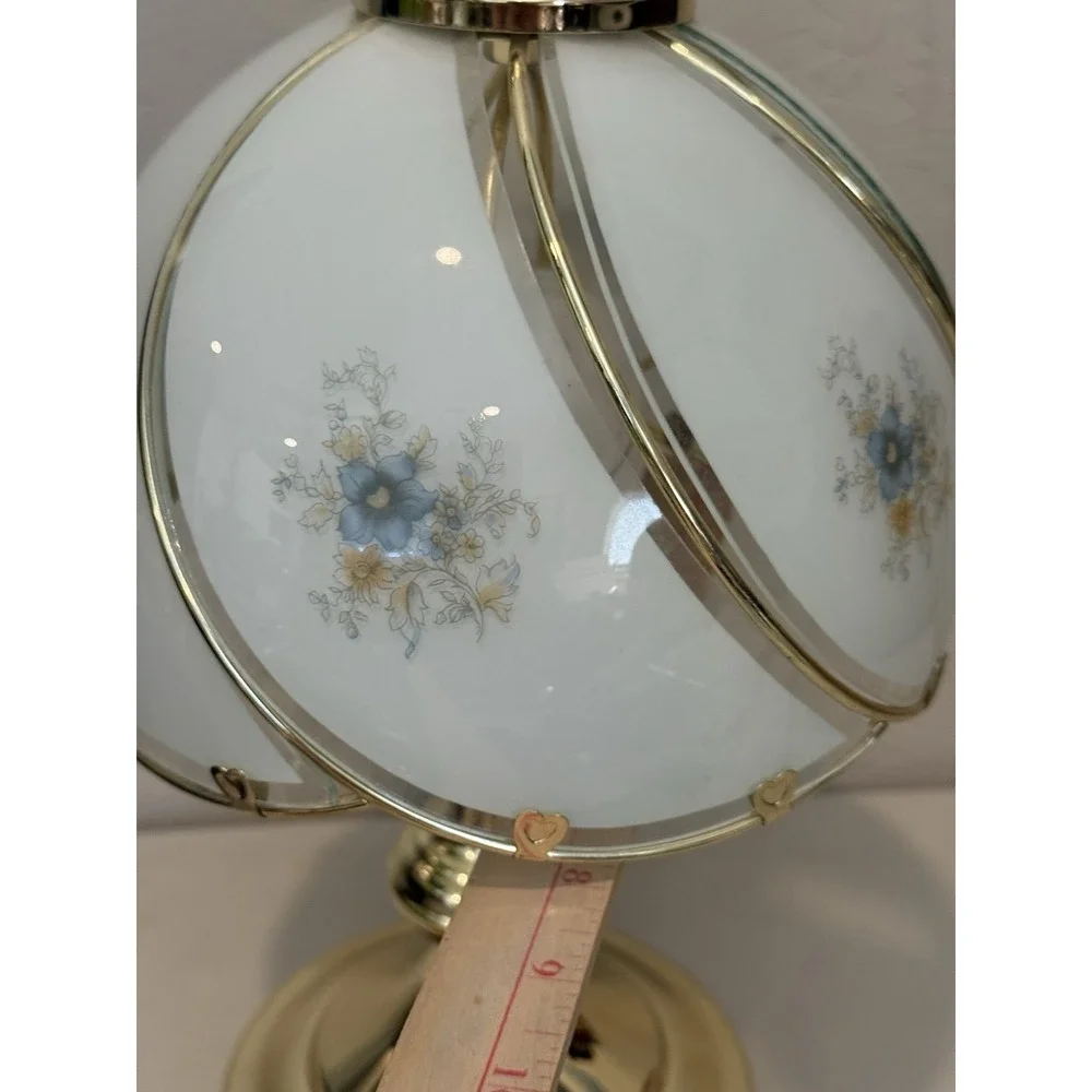Vintage Hollywood Regency Table Lamp Segmented Curved Glass Shade 3- Way Touch